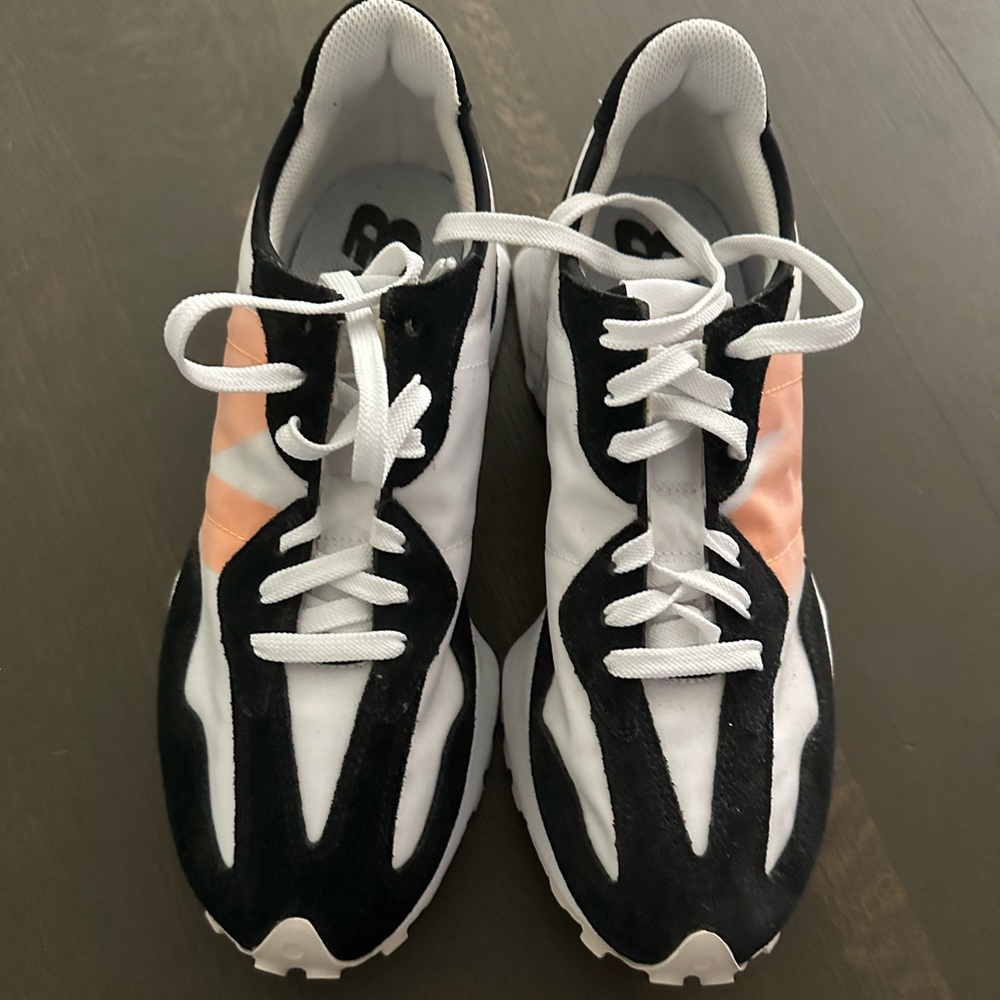 New balance men’s 327 sneaker size 10.5